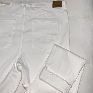 NWT White Highest Rise Jegging Jeans AEO